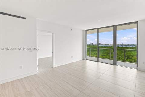 2411 Laguna Cir 1402, Miami FL - photo 16 of 52