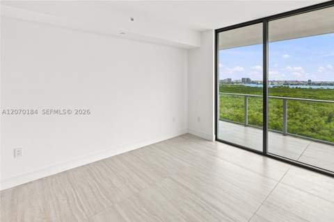 2411 Laguna Cir 1402, Miami FL - photo 17 of 52