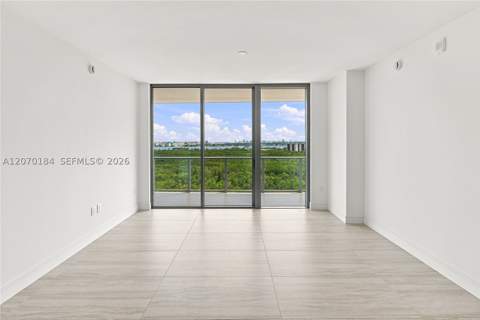 2411 Laguna Cir 1402, Miami FL - photo 19 of 52