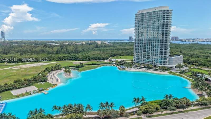 2 bedroom Condominium at 2411 Laguna Cir 1402, One Park Tower, Miami — photo 2