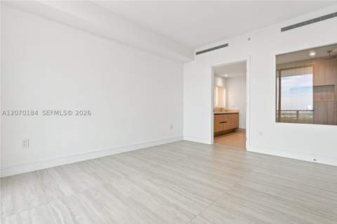 2411 Laguna Cir 1402, Miami FL - photo 24 of 52