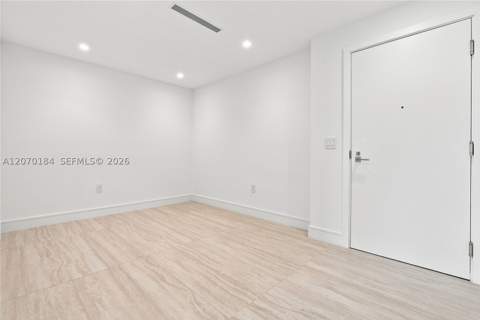 2411 Laguna Cir 1402, Miami FL - photo 7 of 52