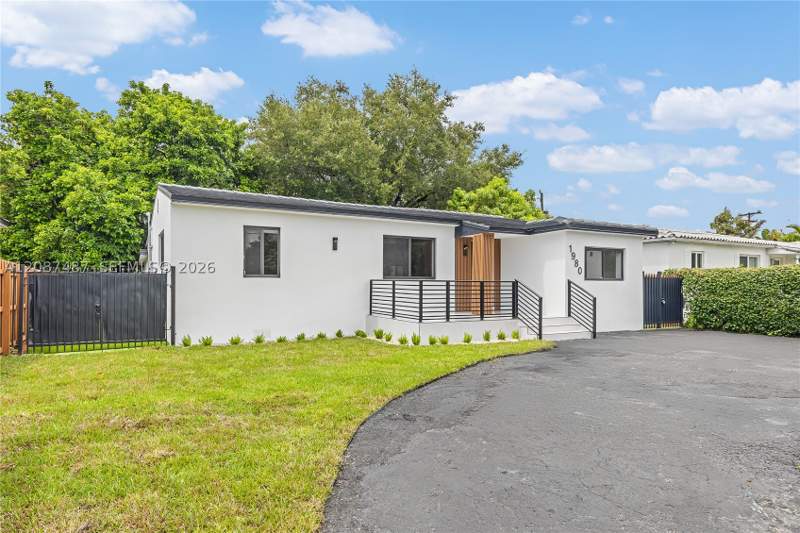 4 bedroom SingleFamilyResidence at 1980 SW 32nd Ave, Coral Gate Sec B, Miami — photo 3