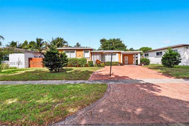 3 bedroom SingleFamilyResidence at 12140 NE Miami Ct, Breezeswept Estates, North Miami — photo 2