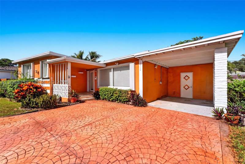 3 bedroom SingleFamilyResidence at 12140 NE Miami Ct, Breezeswept Estates, North Miami — photo 4