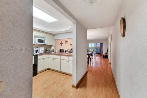 305 W 68th St 419, Hialeah FL - photo 6 of 47