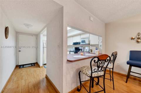 305 W 68th St 419, Hialeah FL - photo 8 of 47