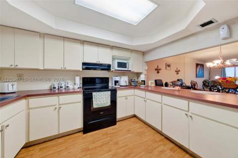 305 W 68th St 419, Hialeah FL - photo 9 of 47