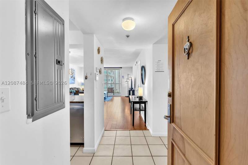 1 bedroom Condominium at 1200 Brickell Bay Dr 2119, The Club At Brickell Bay, Miami — photo 3