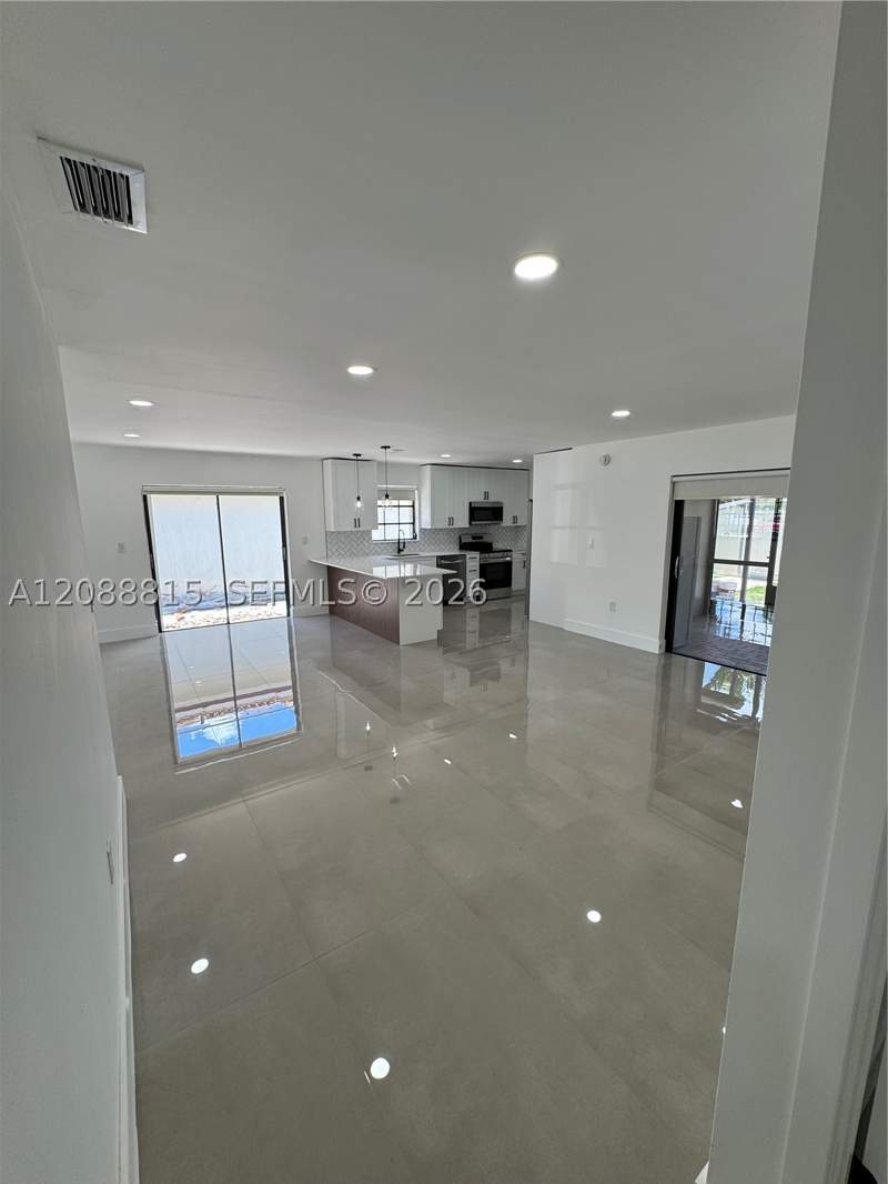 3 bedroom SingleFamilyResidence at 748 NW 133rd Ave, Leomar Homes, Miami — photo 5