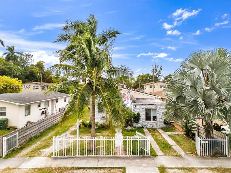 3 bedroom SingleFamilyResidence at 110 NE 9th Ct, Tatum Ridgedale Addn, Homestead — photo 2