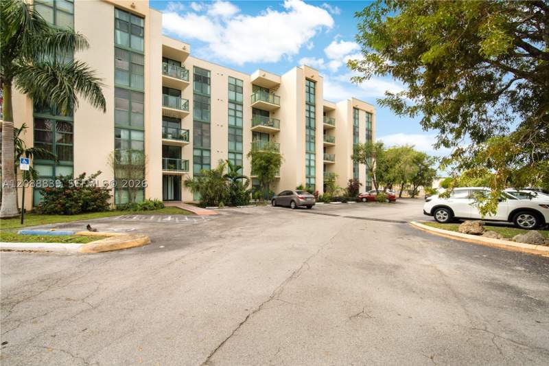 3 bedroom Condominium at 2075 SW 122nd Ave 130, Coral Towers Condo, Miami — photo 2