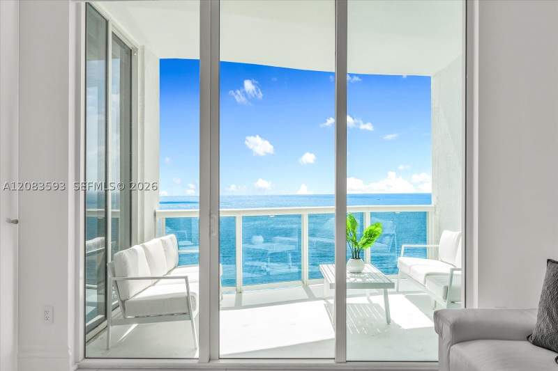 3 bedroom Condominium at 15901 Collins Ave 1606, Trump Tower II Condo, Sunny Isles Beach — photo 2