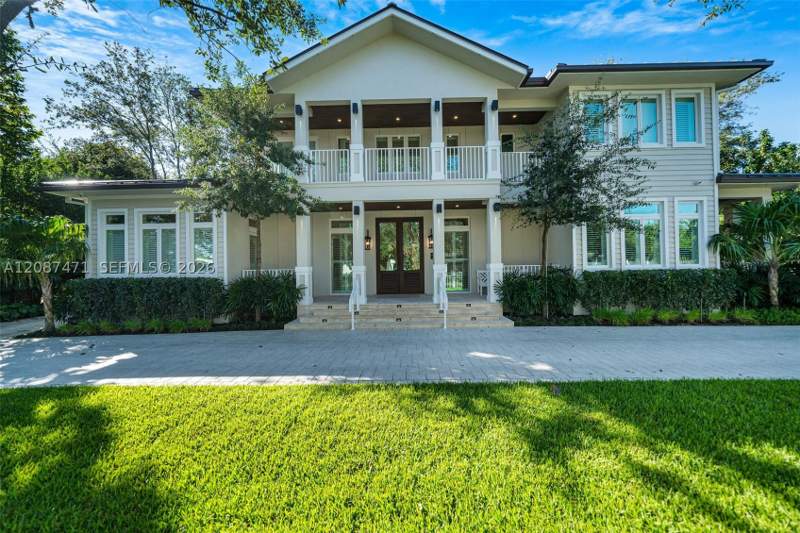 5 bedroom SingleFamilyResidence at 7220 SW 125th St, Chapman Field Heights, Pinecrest — photo 2