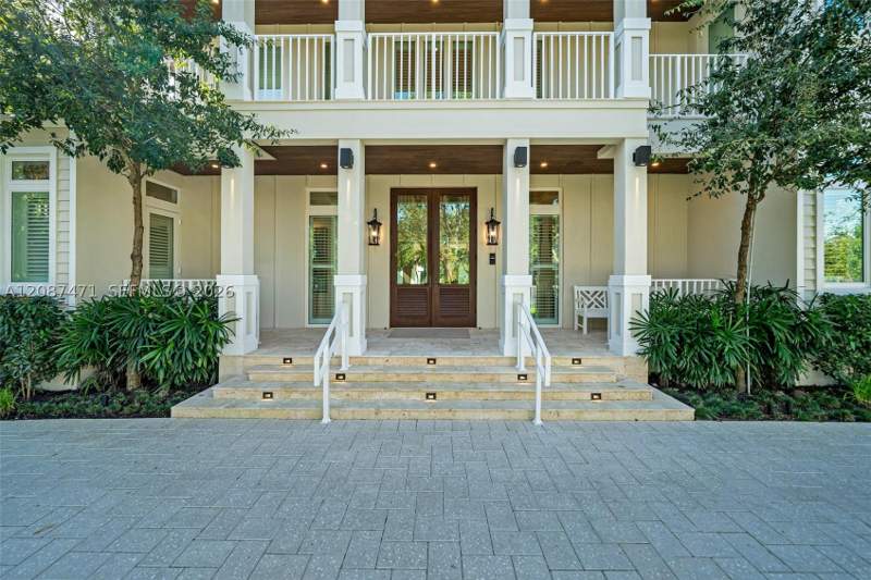 5 bedroom SingleFamilyResidence at 7220 SW 125th St, Chapman Field Heights, Pinecrest — photo 3