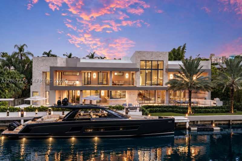 6 bedroom SingleFamilyResidence at 16495 NE 32nd Ave, Eastern Shores, North Miami Beach — photo 1
