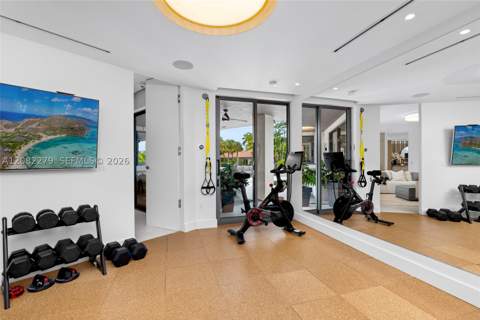 16495 NE 32nd Ave, North Miami Beach FL - photo 16 of 55