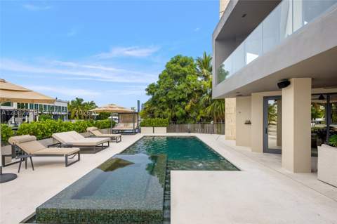 16495 NE 32nd Ave, North Miami Beach FL - photo 22 of 55