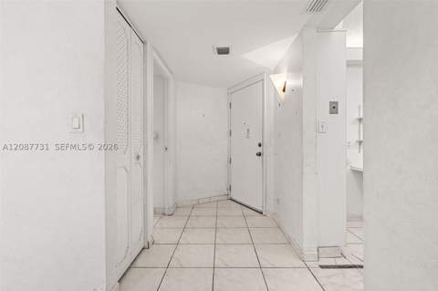 3301 N Country Club Dr 208, Aventura FL - photo 13 of 42