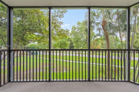 3301 N Country Club Dr 208, Aventura FL - photo 7 of 42