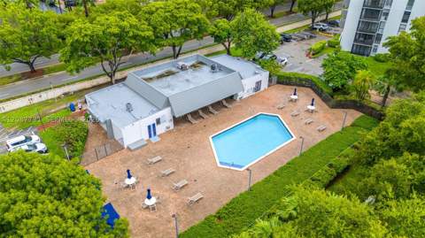 3301 N Country Club Dr 208, Aventura FL - photo 8 of 42