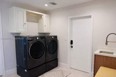 7440 SW 174th St, Palmetto Bay FL - photo 22 of 45