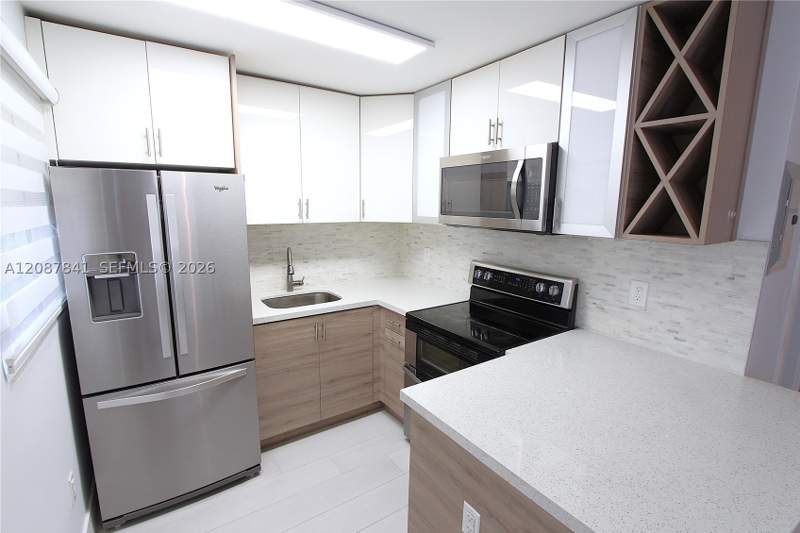0 bedroom Condominium at 427 Santander Ave 202, Villa Santander Condo, Coral Gables — photo 2