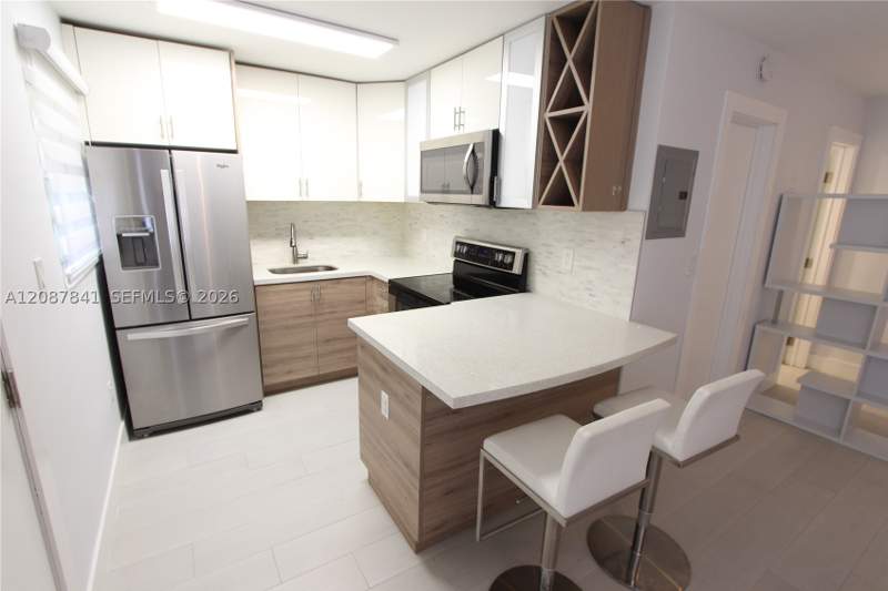 0 bedroom Condominium at 427 Santander Ave 202, Villa Santander Condo, Coral Gables — photo 3