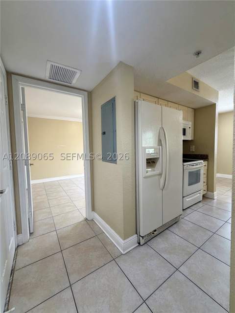 20930 SW 87th Ave 207, Cutler Bay FL - photo 17 of 26