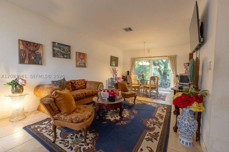 3 bedroom Townhouse at 14844 SW 9th Ln, Emerald Lakes, Miami — photo 4