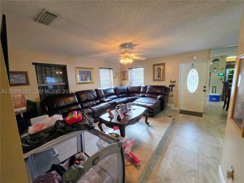 12264 SW 201st Ter, Miami FL - photo 10 of 32