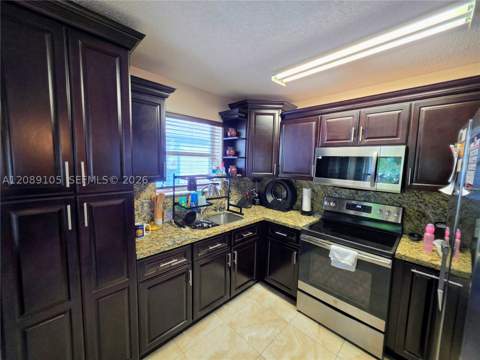 12264 SW 201st Ter, Miami FL - photo 7 of 32