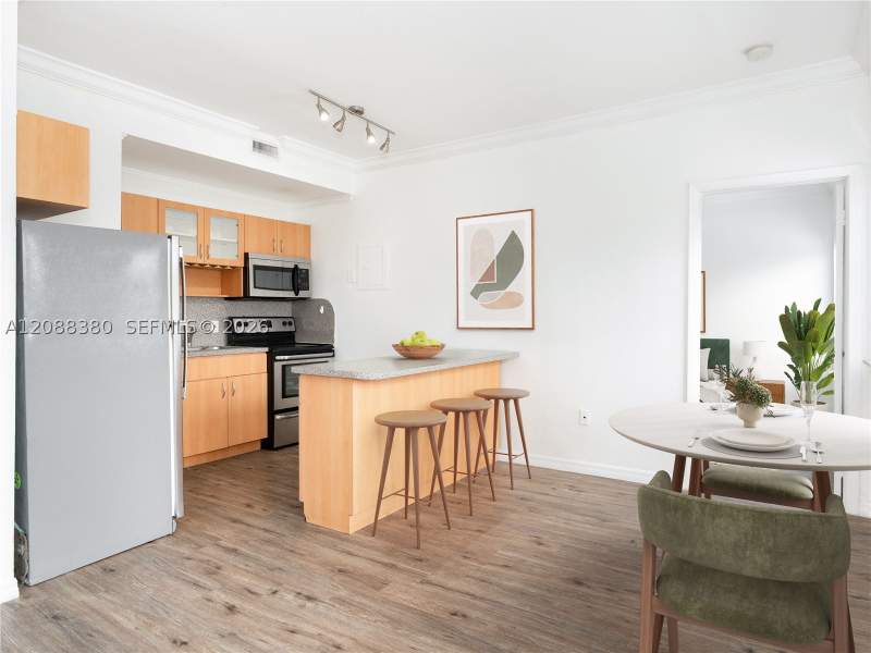 2 bedroom Condominium at 737 Jefferson Ave 305, The Sheridan Condo, Miami Beach — photo 4
