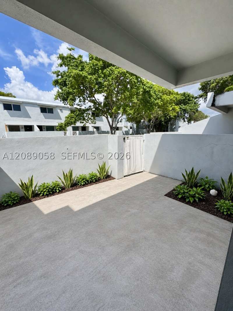 2 bedroom Condominium at 1968 NW 4th Ct 323, Town Park Plaza North Con, Miami — photo 1