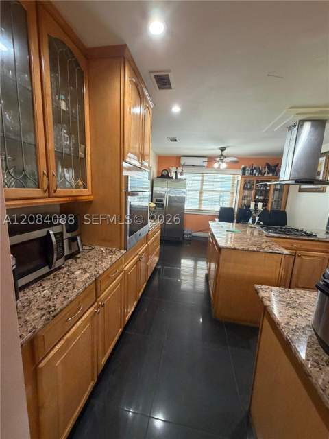 16111 SW 98th Ave, Miami FL - photo 10 of 18