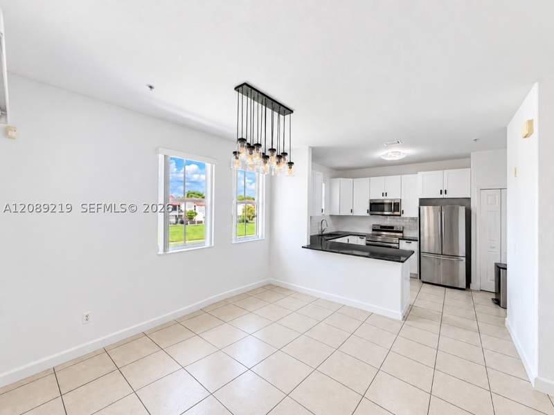 3 bedroom Condominium at 10242 NW 7th St 203, Fontainbleau Lakes Courty, Miami — photo 5