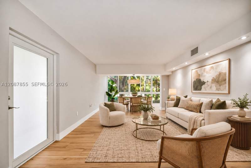 1 bedroom Condominium at 260 Sunrise Dr D, Sunrise Manor Condo, Key Biscayne — photo 5