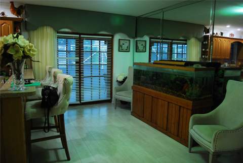 10815 SW 165th Ter, Miami FL - photo 13 of 37