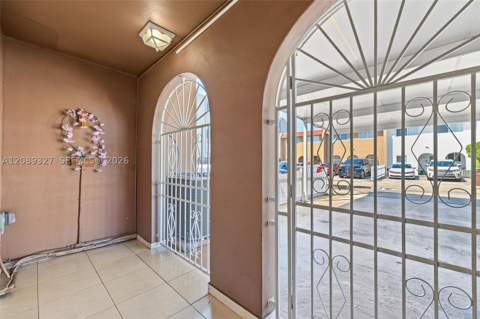 6905 W 2nd Way, Hialeah FL - photo 7 of 34