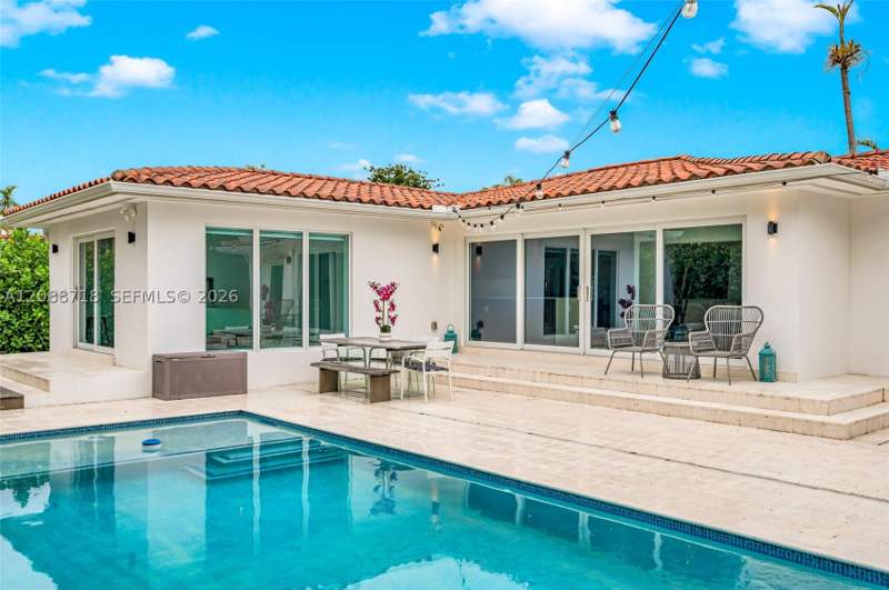 3 bedroom SingleFamilyResidence at 1080 NE 104th St, Eveningside, Miami Shores — photo 2