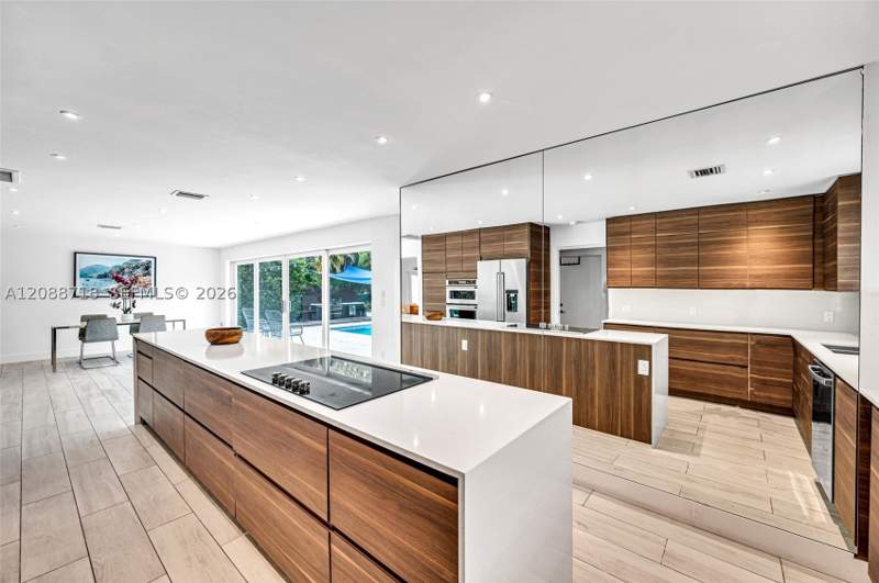 3 bedroom SingleFamilyResidence at 1080 NE 104th St, Eveningside, Miami Shores — photo 3