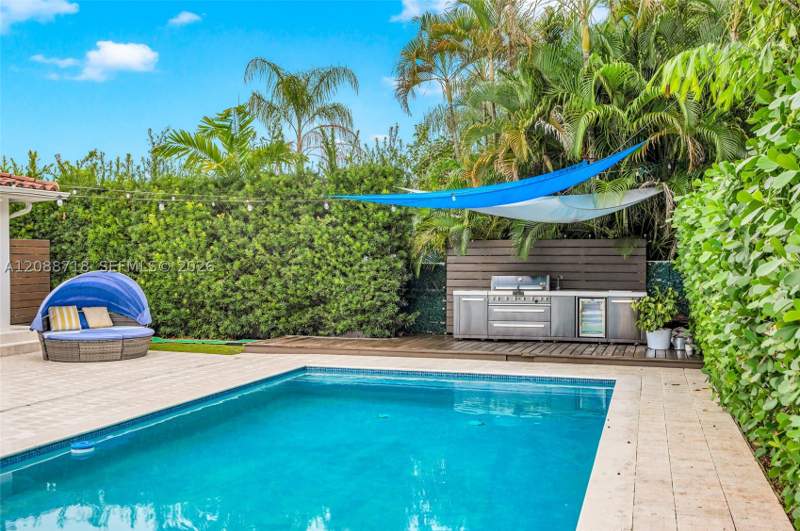 3 bedroom SingleFamilyResidence at 1080 NE 104th St, Eveningside, Miami Shores — photo 5
