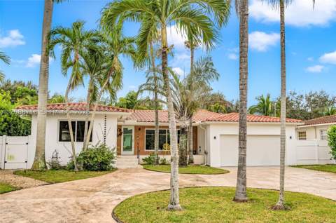 1080 NE 104th St, Miami Shores FL - photo 8 of 57