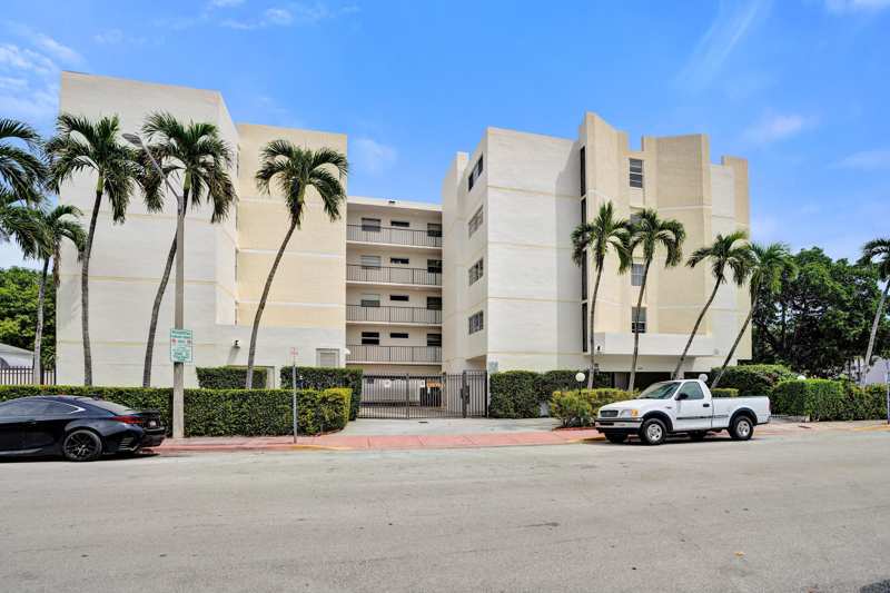 2 bedroom Condominium at 7601 Byron Avenue 3C, Byron East Condo, Miami Beach — photo 1