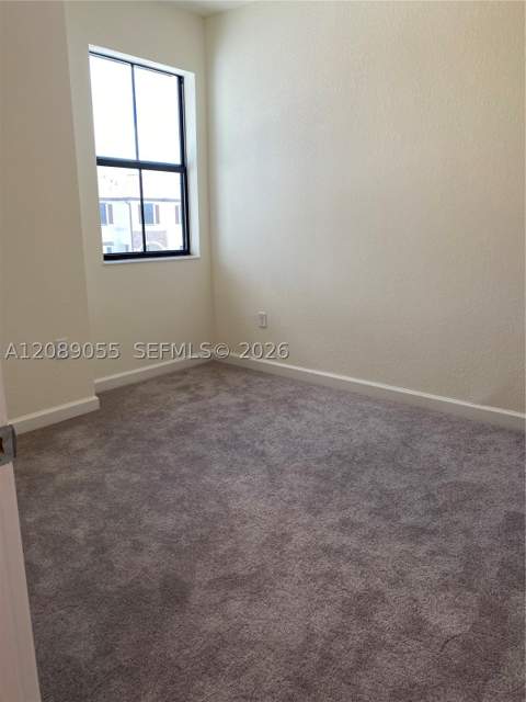 10948 W 32nd Ln, Hialeah FL - photo 12 of 18