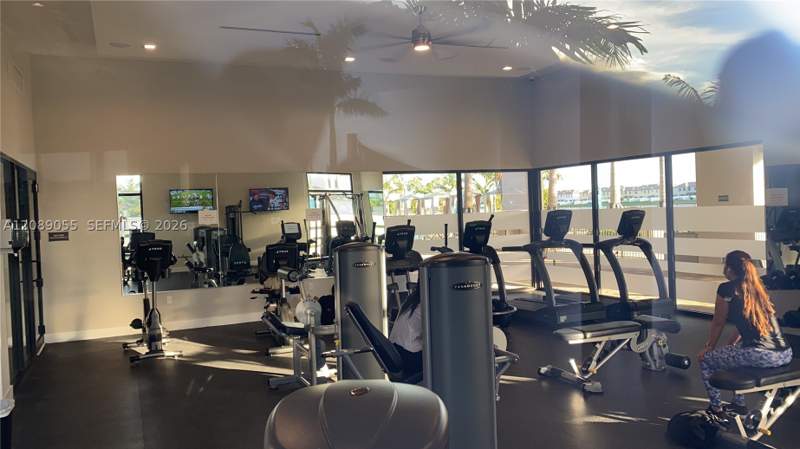 3 bedroom Villa at 10948 W 32nd Ln, Aquabella North Replat, Hialeah — photo 3
