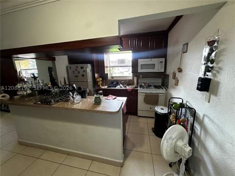 1245 W 24th St 126, Hialeah FL - photo 11 of 21