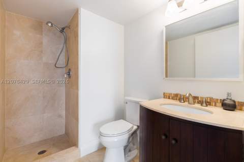 1621 Bay Rd 604, Miami Beach FL - photo 12 of 30