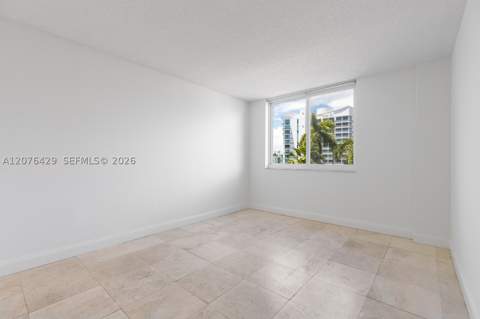 1621 Bay Rd 604, Miami Beach FL - photo 14 of 30
