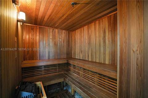 1621 Bay Rd 604, Miami Beach FL - photo 19 of 30